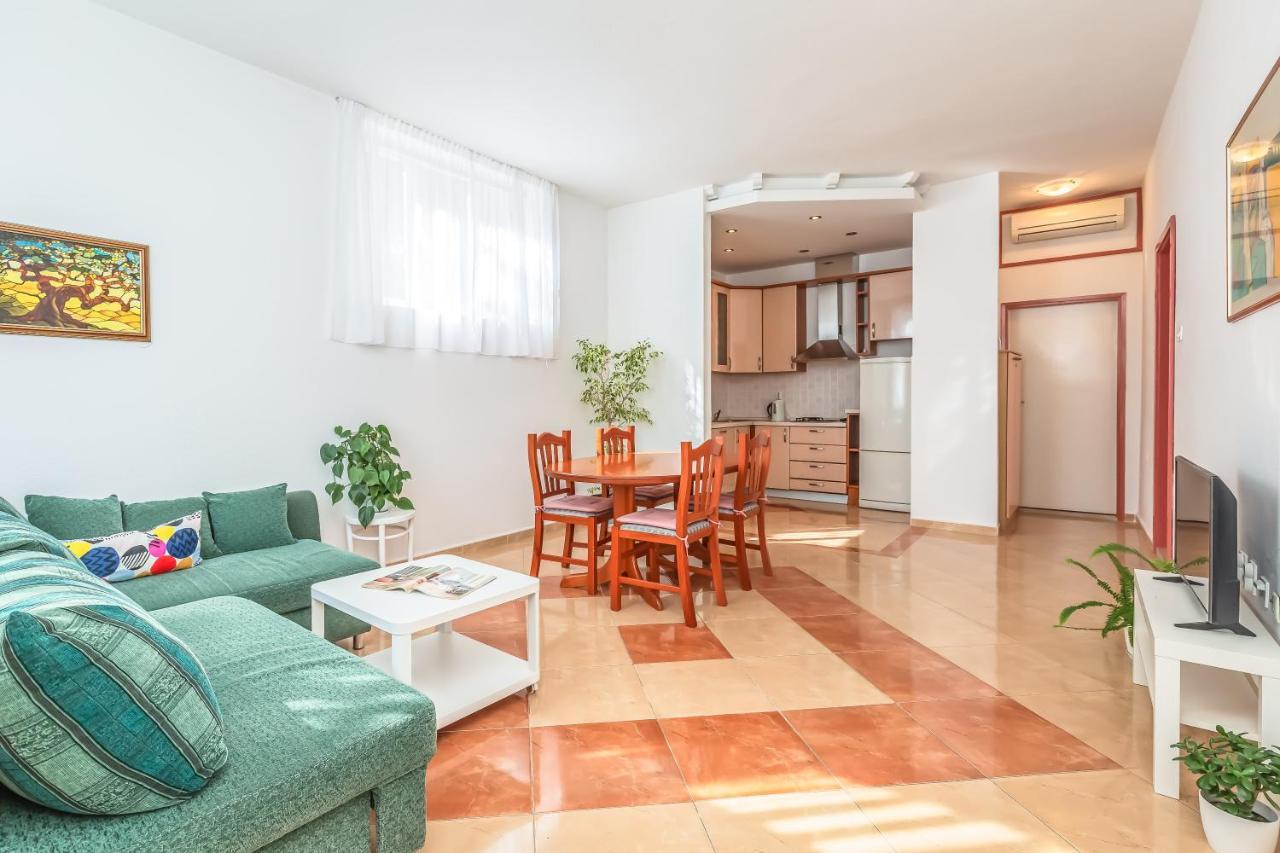Apartments Daniela Makarska Ngoại thất bức ảnh